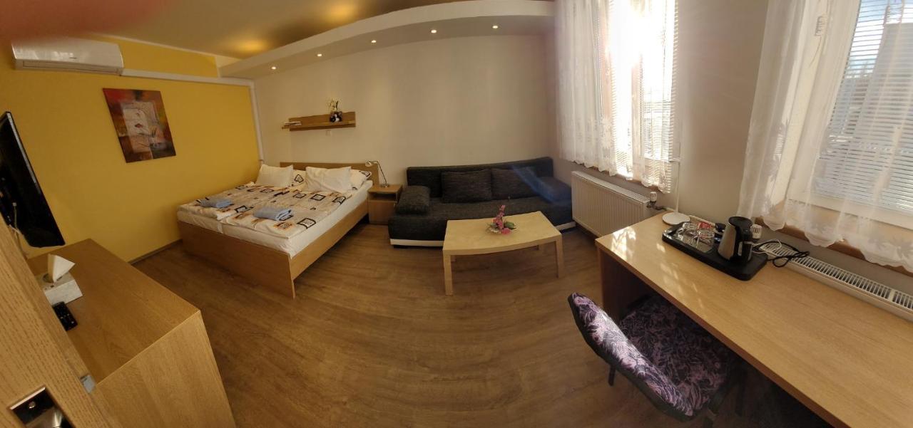Hotel Gol Prostějov Exterior foto